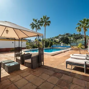 https://apt-casa-amarilla.1costadelsol.com